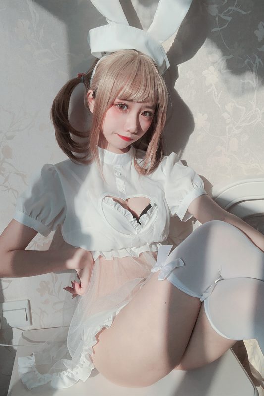果咩酱w NO.015 兔子护士 [12P-63MB]-喵领域