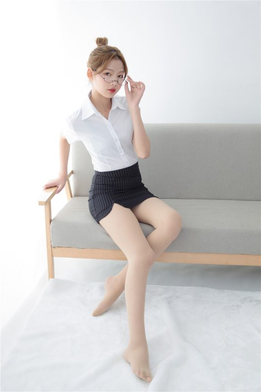 JKFUN-037《OL一定要搭配眼镜》50D肉丝 匿名 [63P1V02’40”]-喵领域