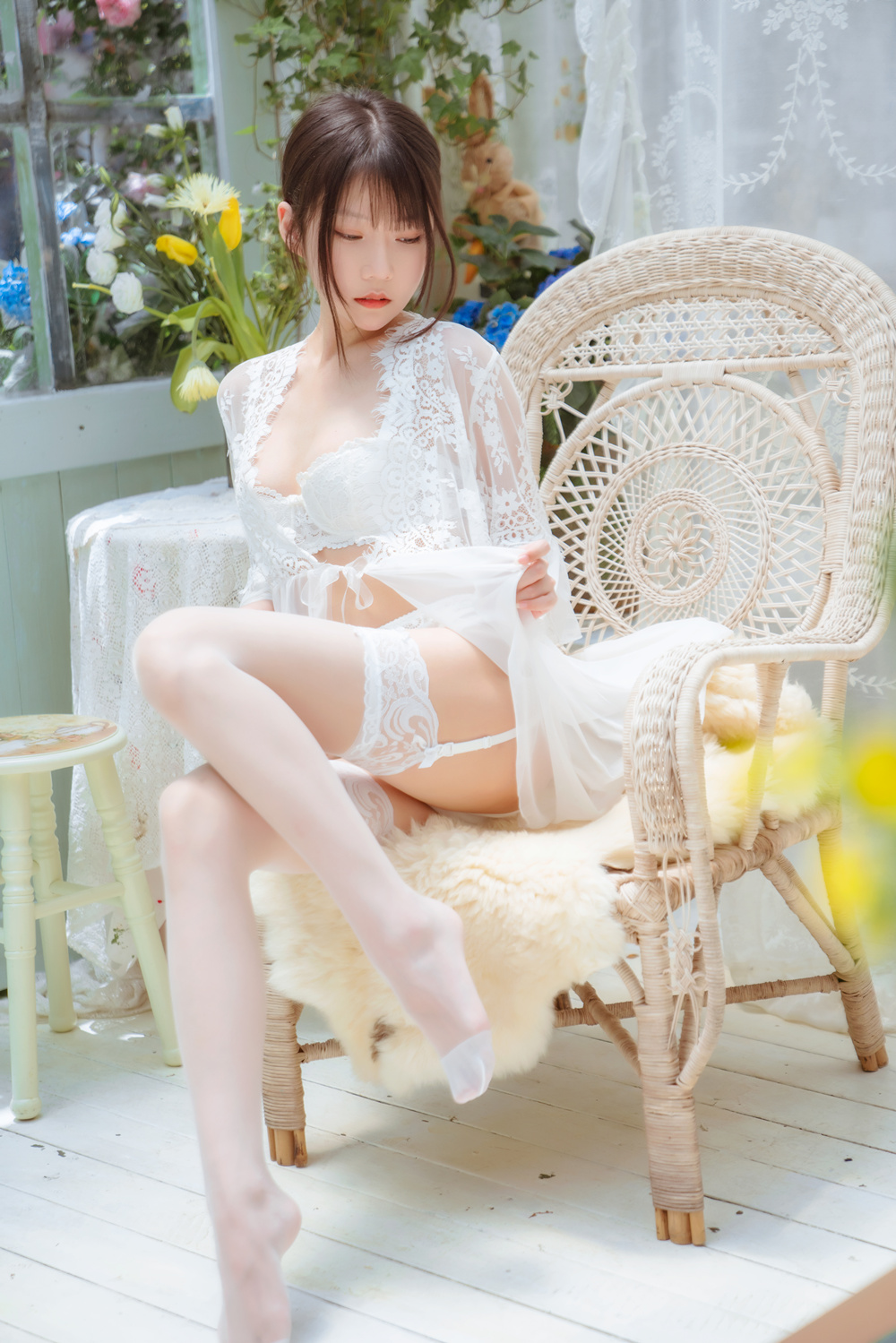 香草喵露露 NO.015 玻璃房少女 [76P-1.13GB]