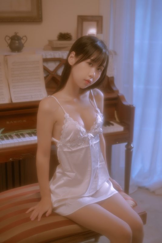 萌芽儿o0 NO.018 遐 私房 [43P1G]-喵领域